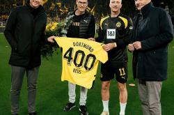 爱游戏平台-多特蒙德球员奋勇拼搏，决心夺冠