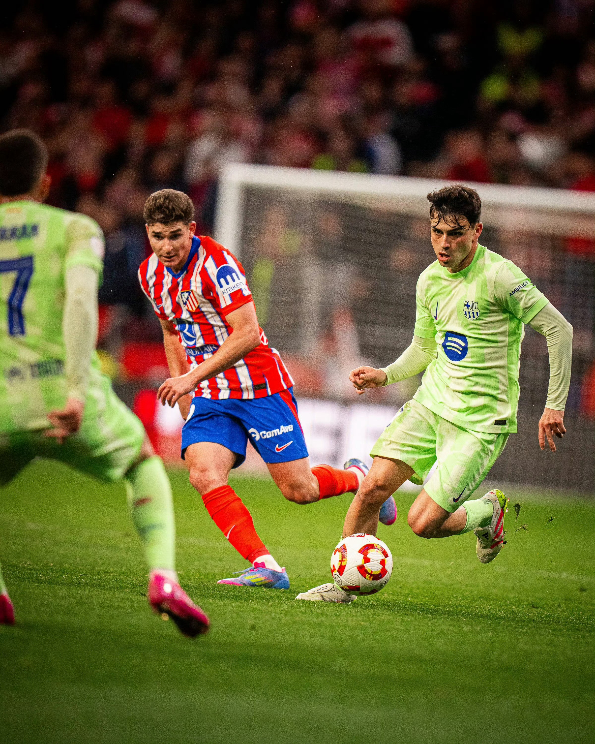 西班牙队大胜，强力晋级半决赛