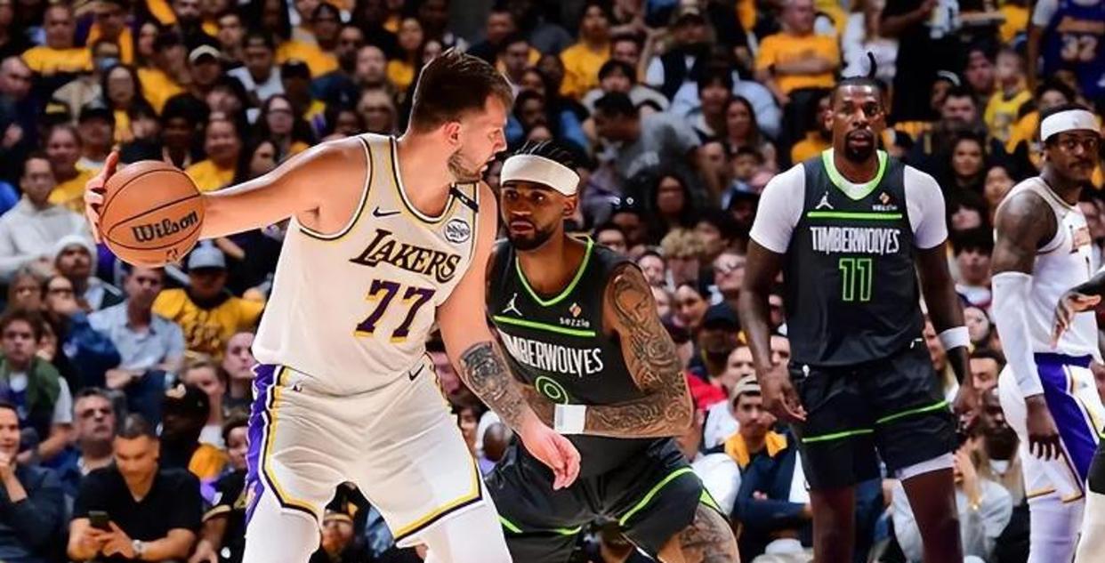 湖人大胜森林狼,继续保持不败 湖人大胜森林狼,继续保持不败