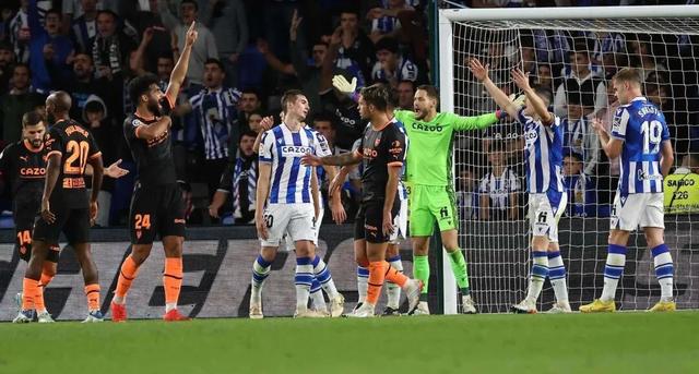 关于塞维利亚战胜皇家社会，取得关键三分的信息