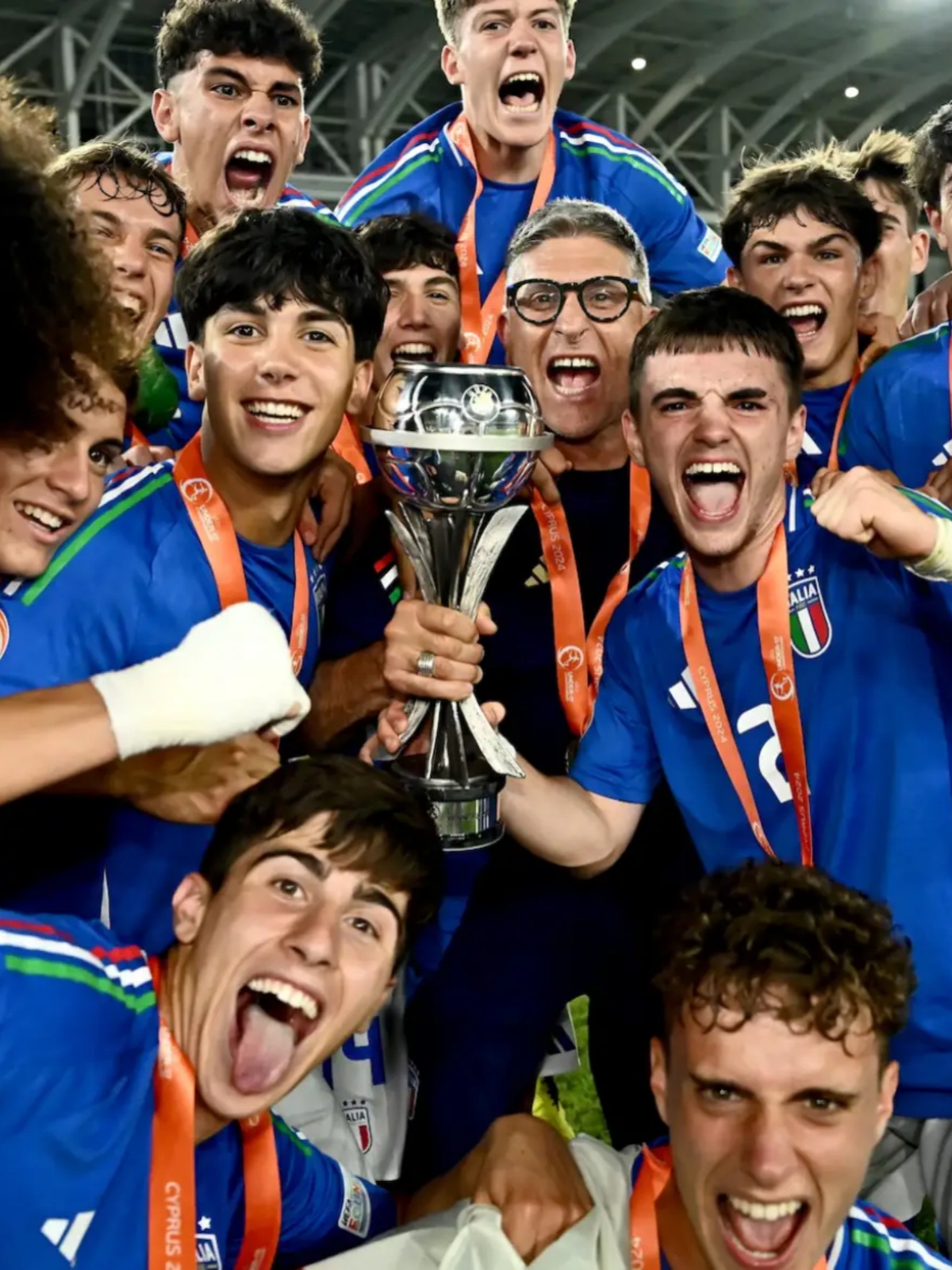 意大利足球赛事精彩纷呈，球队拼尽全力