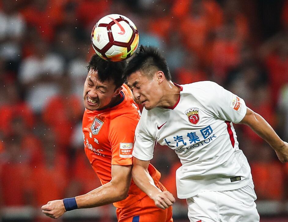 包含深圳佳兆业客场逼平山东鲁能，保持不败势头的词条