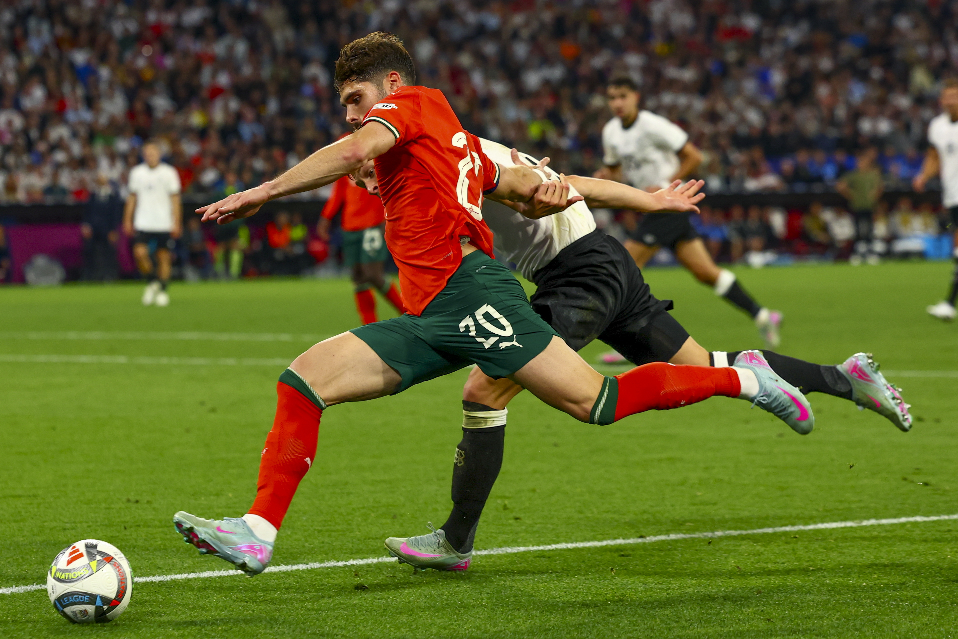 新晋球星在欧国联赛中崭露头角